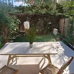 New 250m With Pool & Terrace Διαμέρισμα