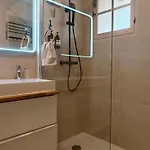 Διαμέρισμα New 250m With Pool & Terrace *