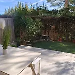 Διαμέρισμα New 250m With Pool & Terrace *