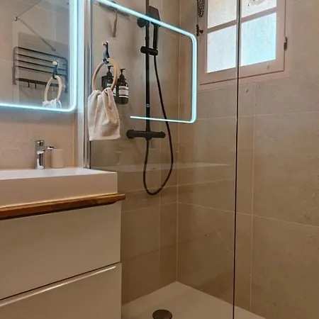 Apartament New 250m With Pool & Terrace *