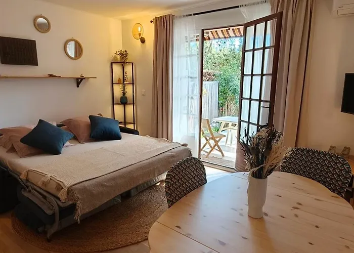 New 250m With Pool & Terrace Saint-Raphaël